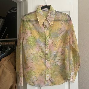 Vintage 1970s Bobbie Brooks U.S.A. Pastel Floral Button Up Top W/ Dart Collar